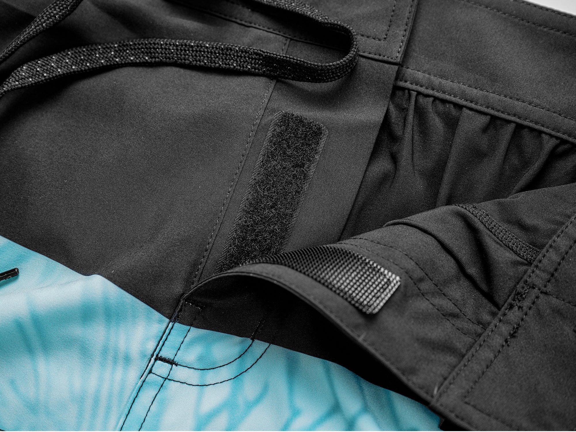 SHADOW BOARDSHORTS